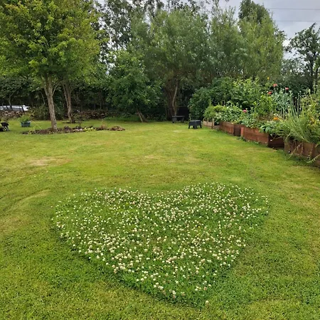 Newby Cross Penzion *