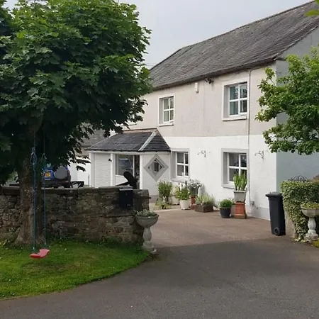 Newby Cross Guest house *